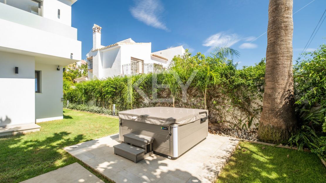 Современная роскошная вилла в престижном районе Марбельи – в шаговой доступности от Старого города и пляжей, Золотая Миля Марбельи