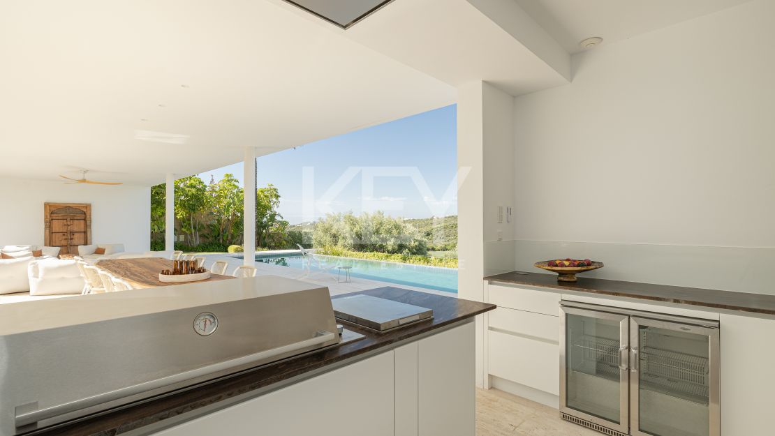 Exquisite Mediterranean villa: ultimate luxury and golf resort living  in Finca Cortesin