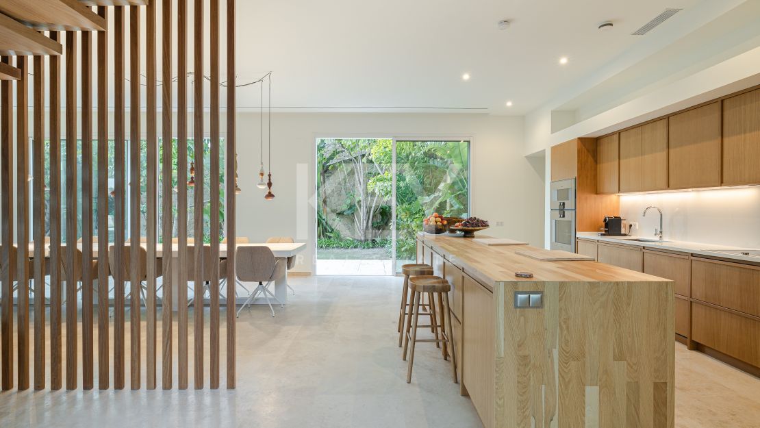 Exquisite Mediterranean villa: ultimate luxury and golf resort living  in Finca Cortesin