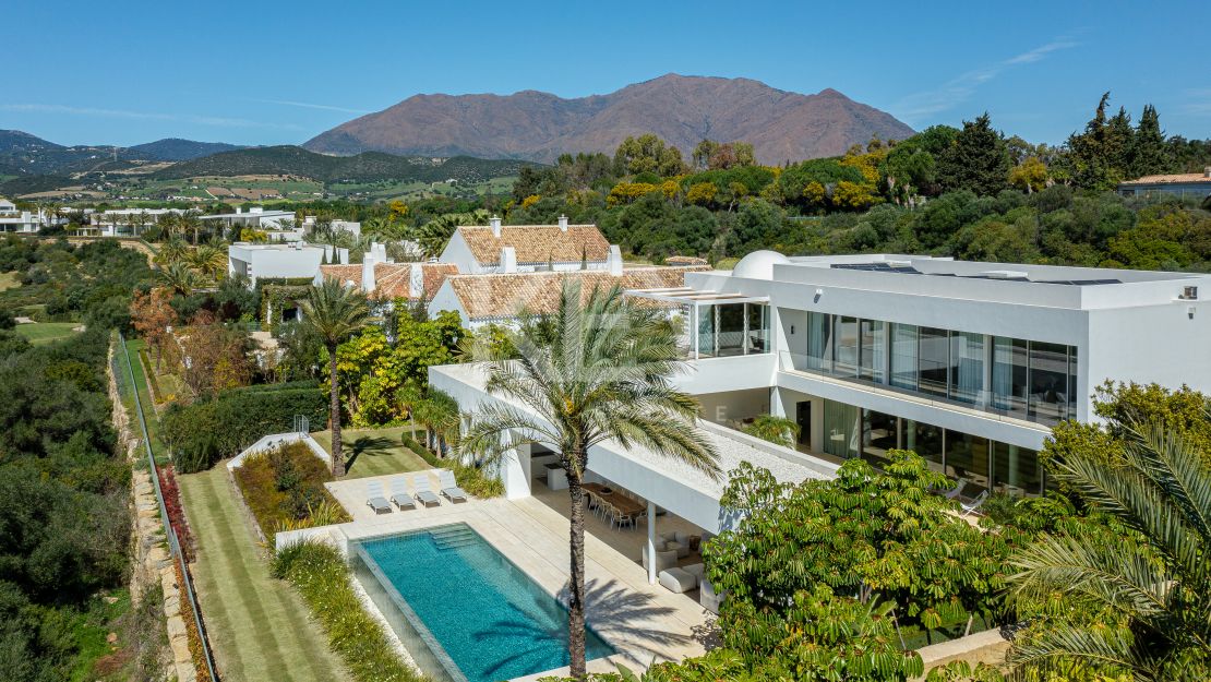 Exquisite Mediterranean villa: ultimate luxury and golf resort living  in Finca Cortesin