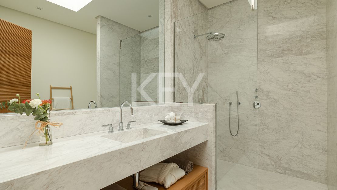 Exquisite Mediterranean villa: ultimate luxury and golf resort living  in Finca Cortesin