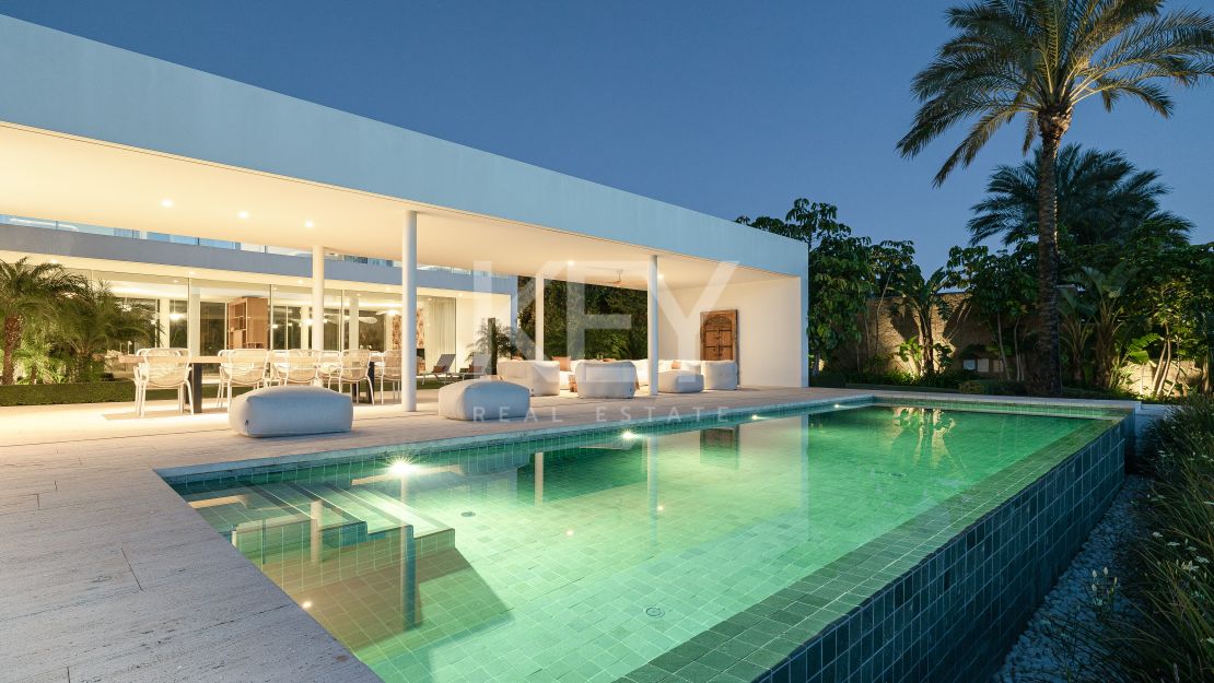 Exquisite Mediterranean villa: ultimate luxury and golf resort living  in Finca Cortesin