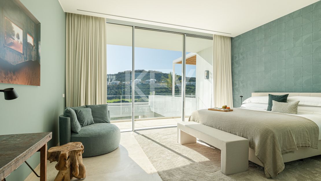 Exquisite Mediterranean villa: ultimate luxury and golf resort living  in Finca Cortesin