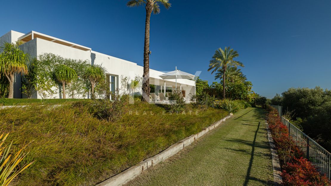 Exquisite Mediterranean villa: ultimate luxury and golf resort living  in Finca Cortesin