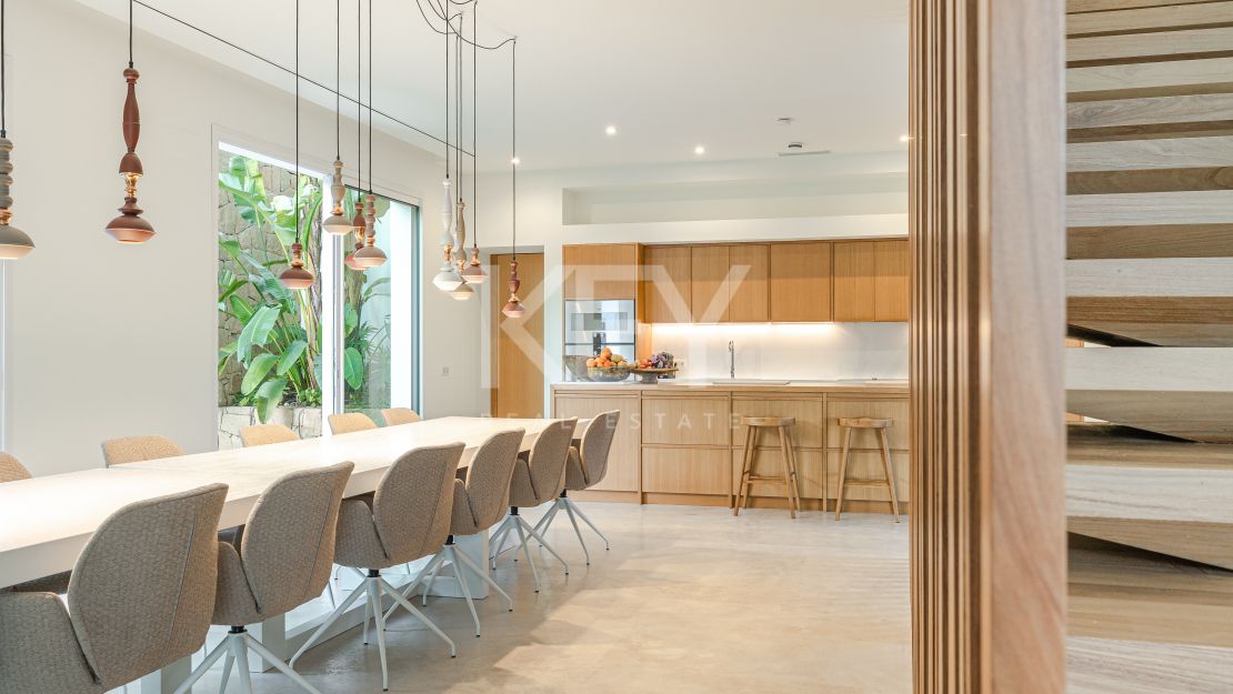 Exquisite Mediterranean villa: ultimate luxury and golf resort living  in Finca Cortesin