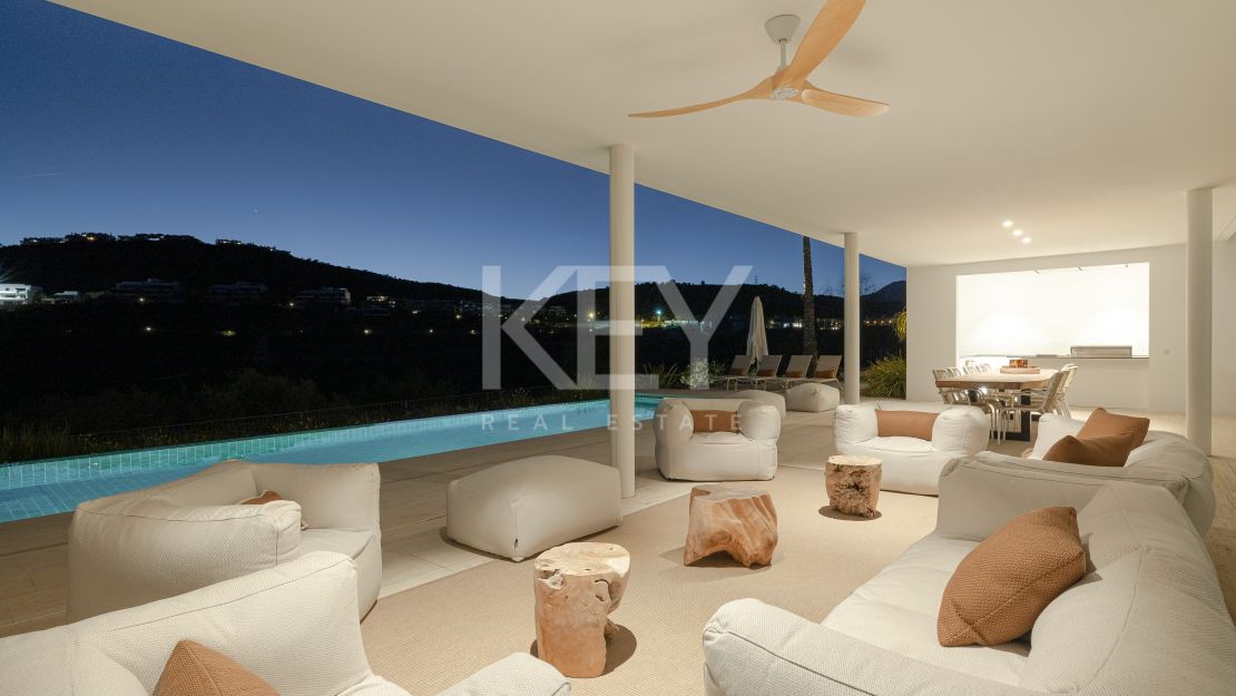 Exquisite Mediterranean villa: ultimate luxury and golf resort living  in Finca Cortesin