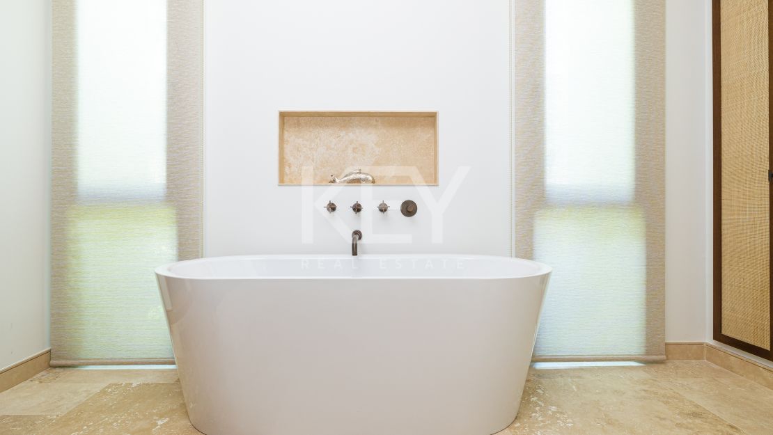 Exquisite apartment with concierge services in Finca Cortesin Resort, Casares