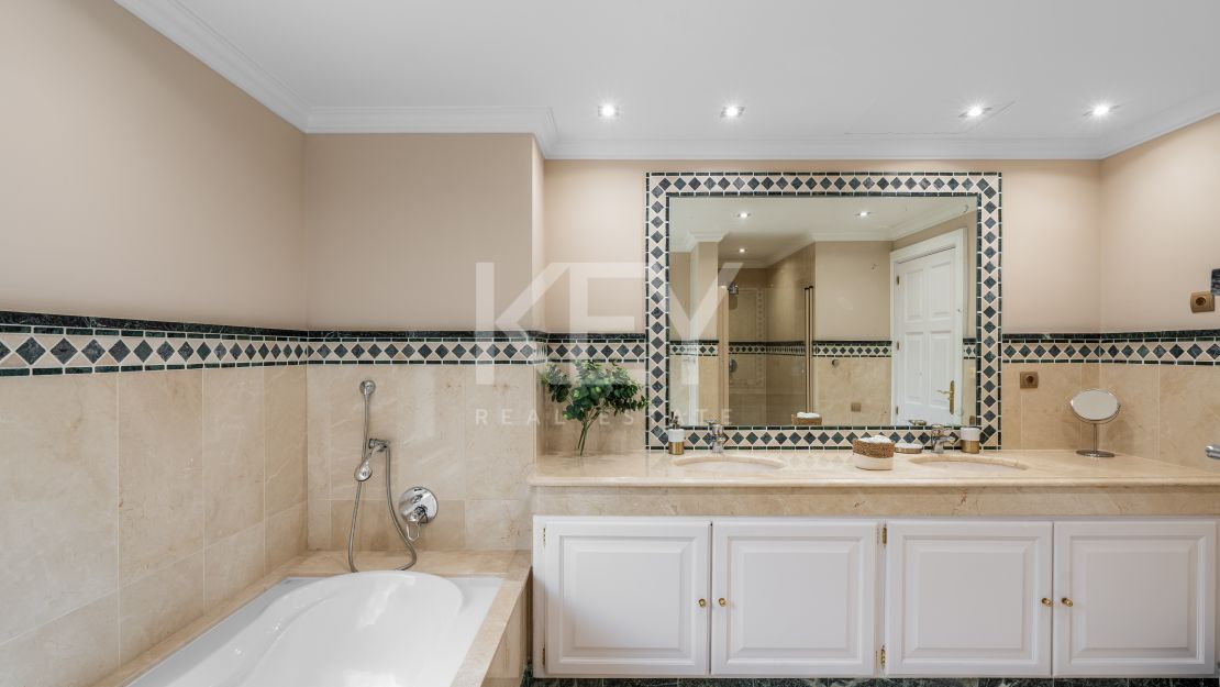 Elegant Mediterranean villa in Paraiso Alto, Benahavis