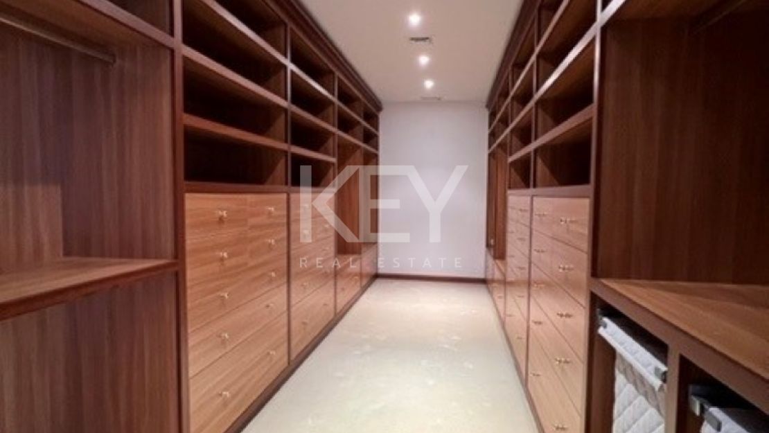 Fascinante villa en La Zagaleta con vistas al Mar Mediterráneo, Benahavis