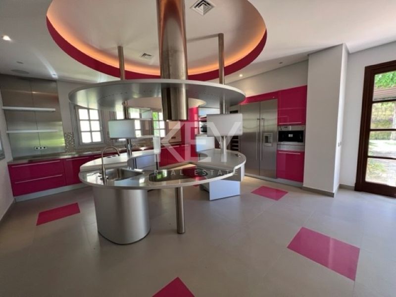 Fascinante villa en La Zagaleta con vistas al Mar Mediterráneo, Benahavis