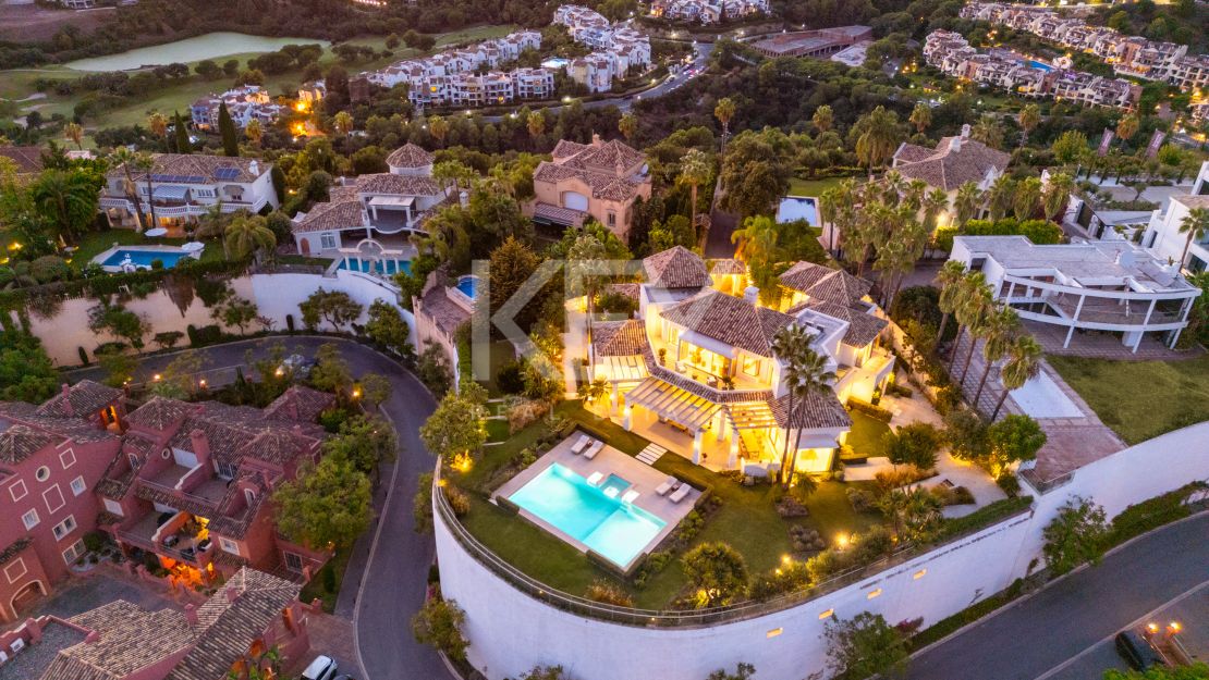 Stunning villa with panoramic views of the Mediterranean Sea in Monte Halcones, Benahavis