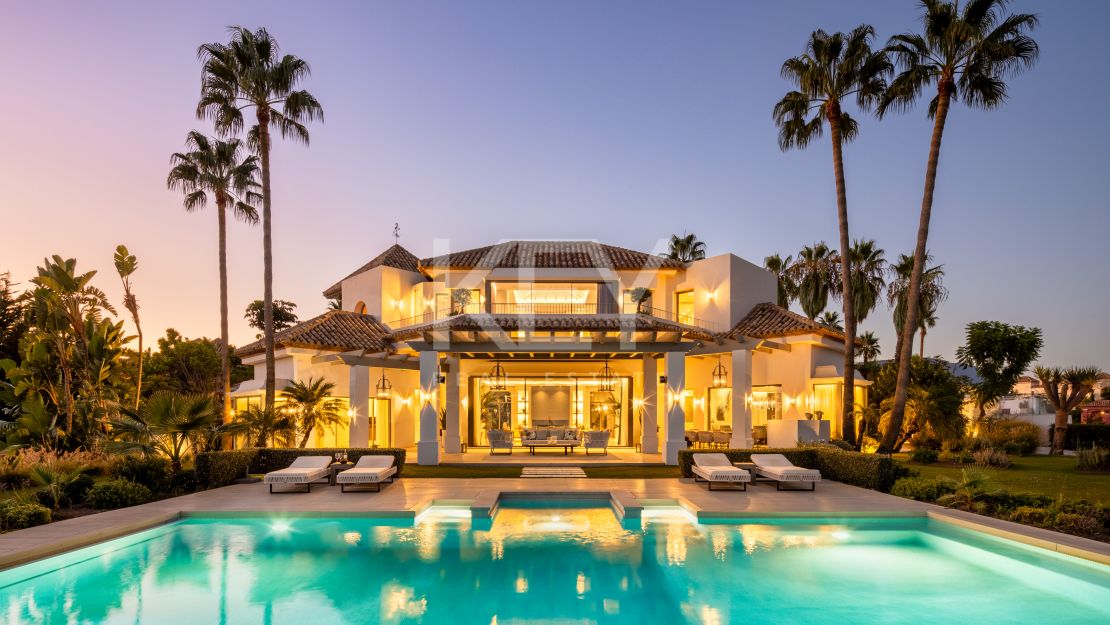 Stunning villa with panoramic views of the Mediterranean Sea in Monte Halcones, Benahavis