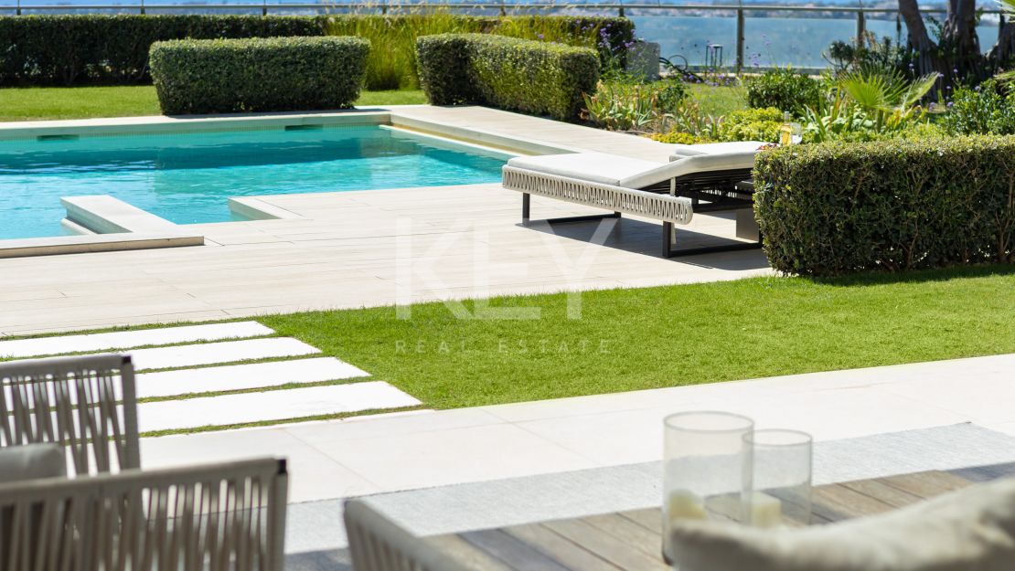 Stunning villa with panoramic views of the Mediterranean Sea in Monte Halcones, Benahavis