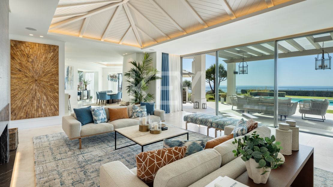 Stunning villa with panoramic views of the Mediterranean Sea in Monte Halcones, Benahavis