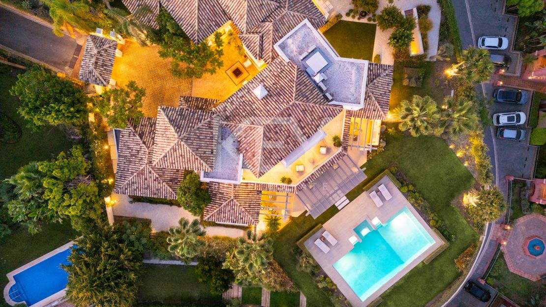 Stunning villa with panoramic views of the Mediterranean Sea in Monte Halcones, Benahavis