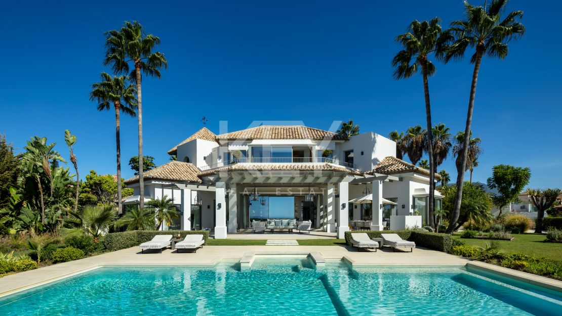 Stunning villa with panoramic views of the Mediterranean Sea in Monte Halcones, Benahavis