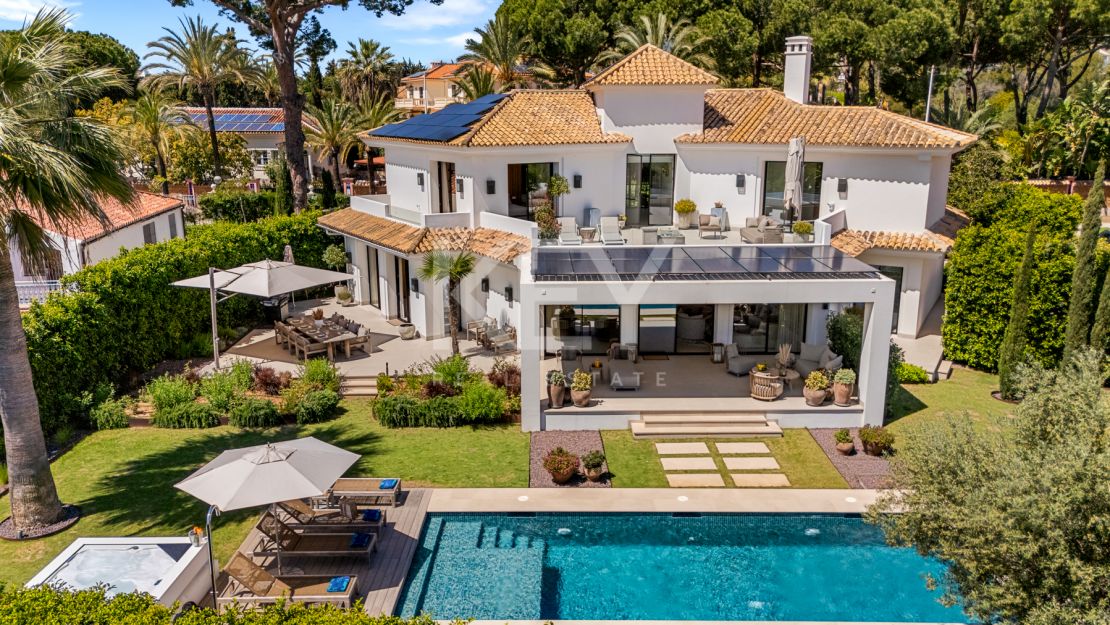 Elegante Villa Matilda a solo 100 metros de las mejores playas en La Reserva de Los Monteros, Marbella Este