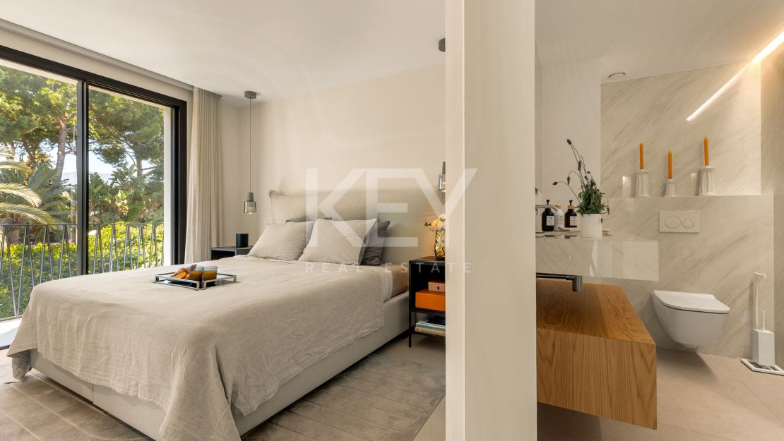 Elegante Villa Matilda a solo 100 metros de las mejores playas en La Reserva de Los Monteros, Marbella Este