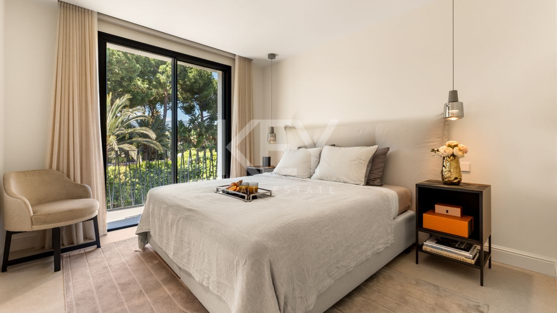 Elegante Villa Matilda a solo 100 metros de las mejores playas en La Reserva de Los Monteros, Marbella Este