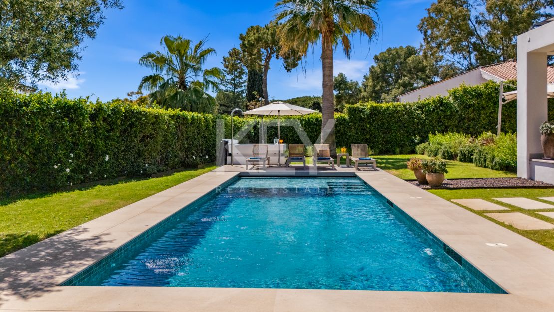 Elegante Villa Matilda a solo 100 metros de las mejores playas en La Reserva de Los Monteros, Marbella Este
