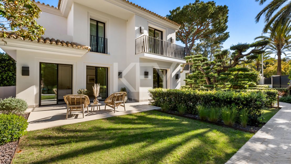 Elegante Villa Matilda a solo 100 metros de las mejores playas en La Reserva de Los Monteros, Marbella Este