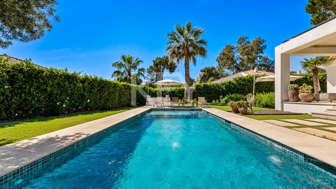 Elegante Villa Matilda a solo 100 metros de las mejores playas en La Reserva de Los Monteros, Marbella Este