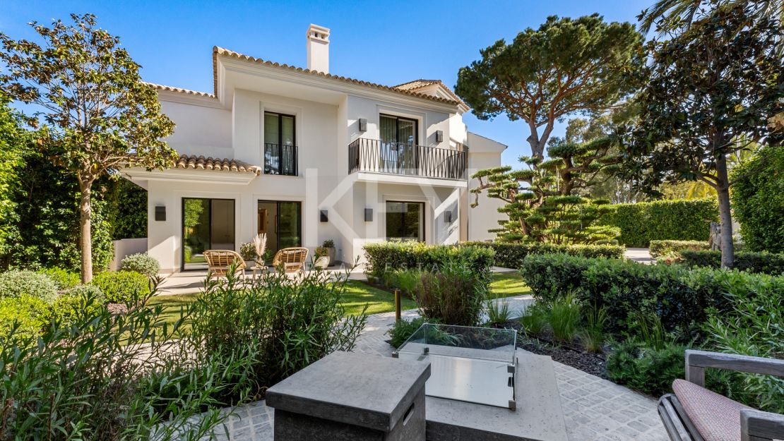 Elegante Villa Matilda a solo 100 metros de las mejores playas en La Reserva de Los Monteros, Marbella Este