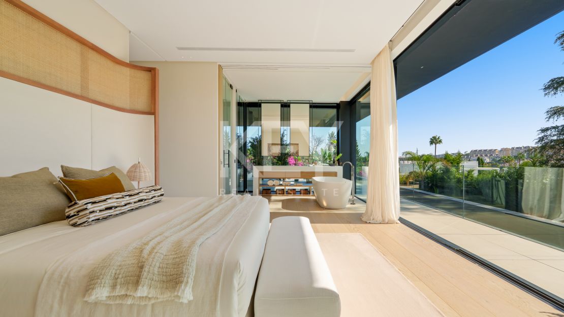 Villa de ensueño en venta en Las Parcelas Golf, Nueva Andalucía