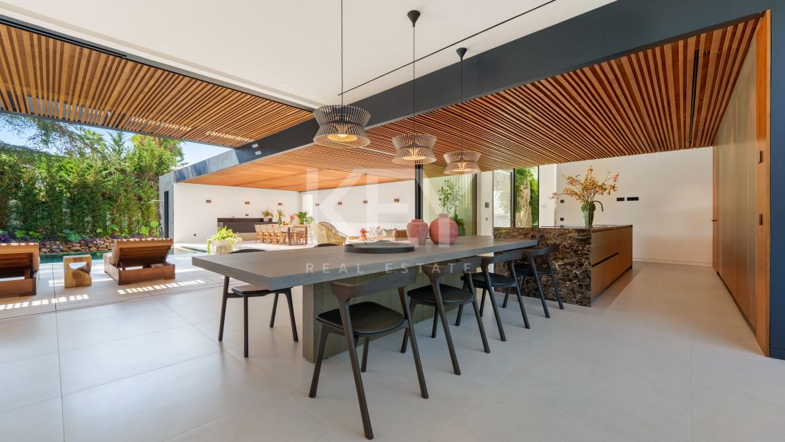Villa de ensueño en venta en Las Parcelas Golf, Nueva Andalucía