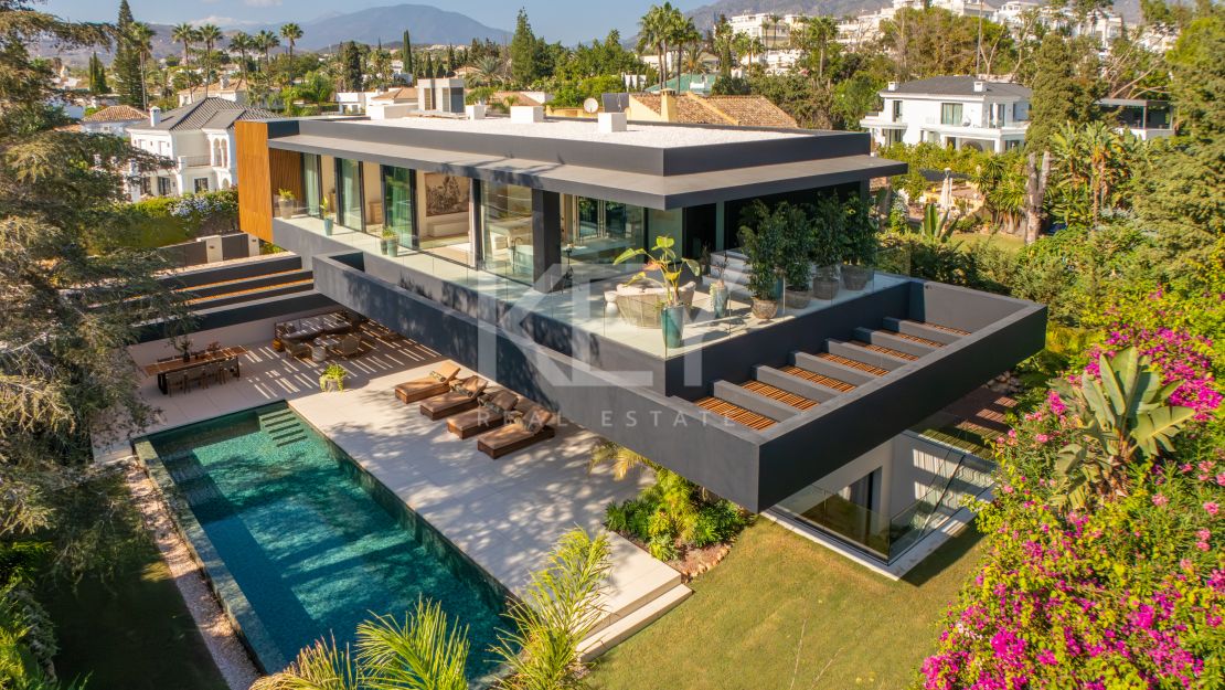 Villa de ensueño en venta en Las Parcelas Golf, Nueva Andalucía