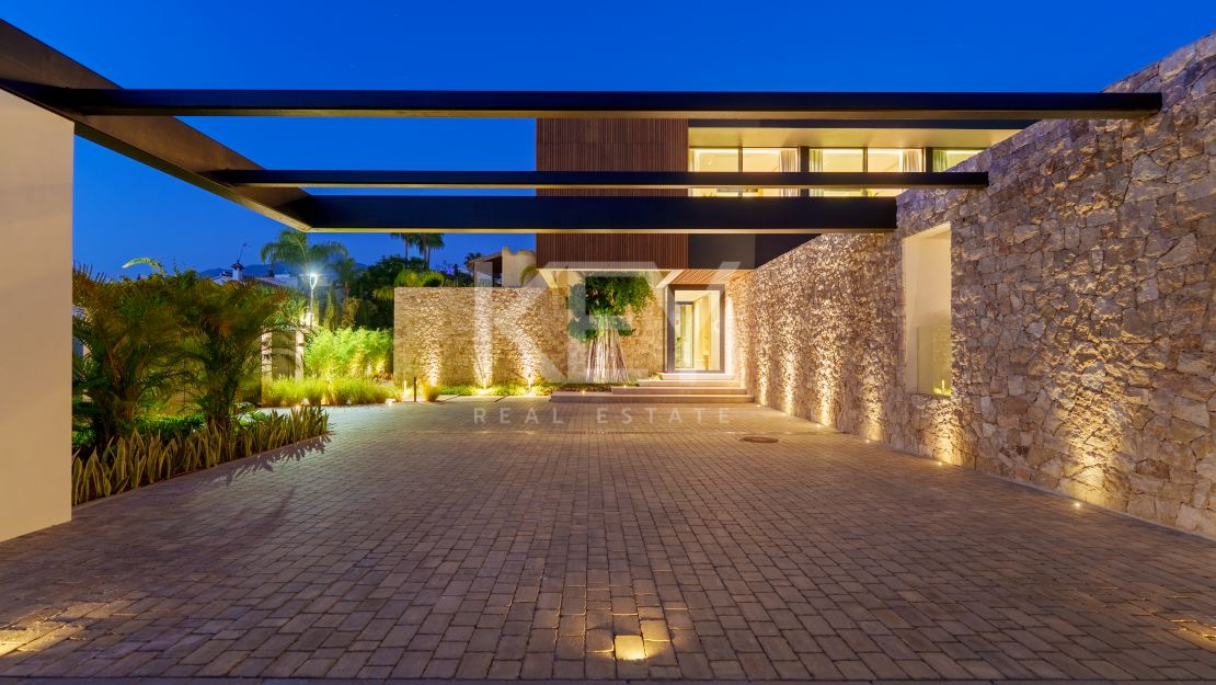 Villa de ensueño en venta en Las Parcelas Golf, Nueva Andalucía