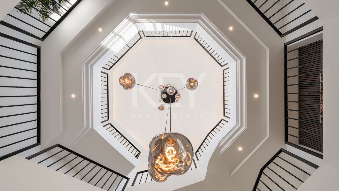 Villa opulenta con vistas impresionantes en Los Flamingos, Benahavís