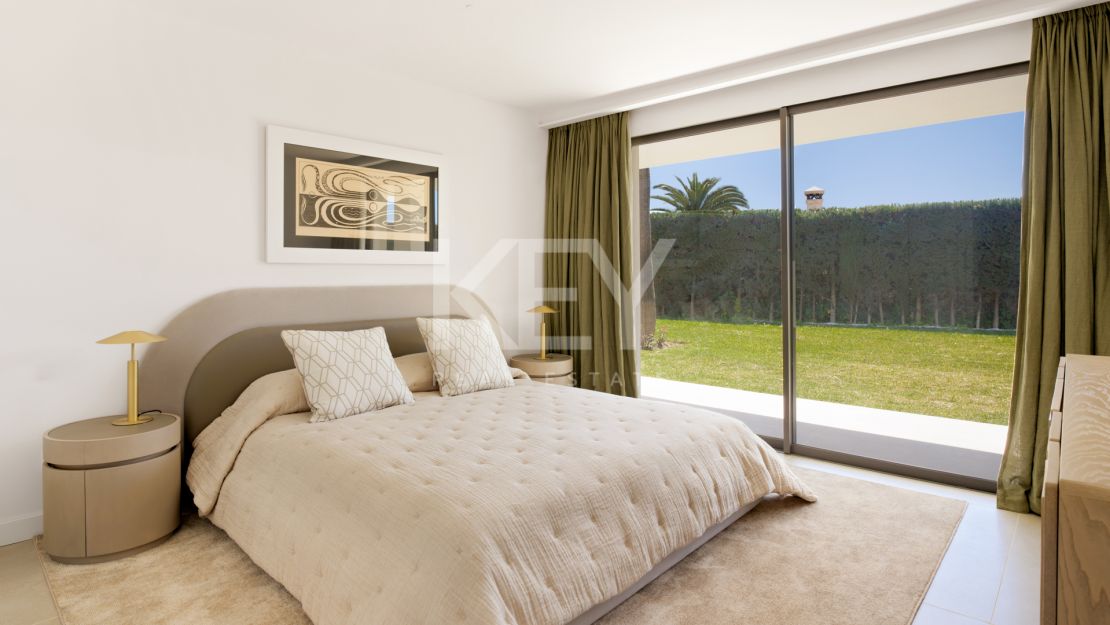 Exquisita residencia en la Milla de Oro con vistas panorámicas al mar y a la montaña