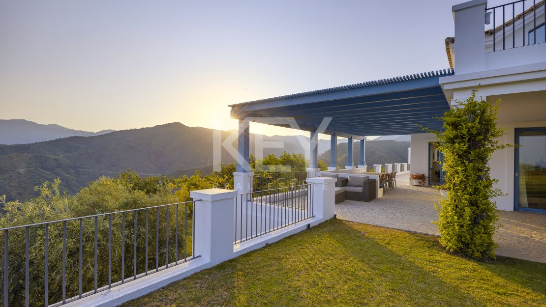 Villa privada con estilo nórdico-andaluz en Monte Mayor Country Club, Benahavís