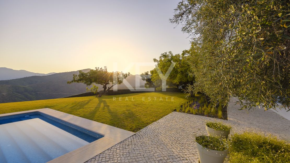 Villa privada con estilo nórdico-andaluz en Monte Mayor Country Club, Benahavís