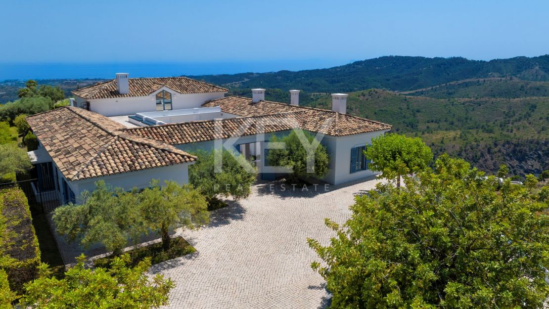 Villa privada con estilo nórdico-andaluz en Monte Mayor Country Club, Benahavís
