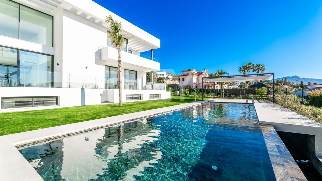 Villa moderna de lujo en Paraiso Alto, Benahavís