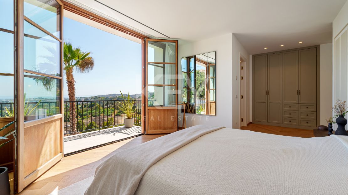 Villa moderna con vistas al mar y comodidades de bienestar en The Hills, La Quinta