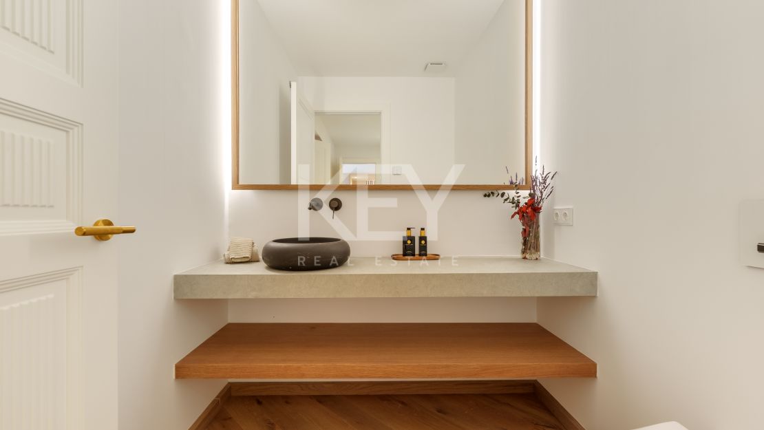 Villa moderna con vistas al mar y comodidades de bienestar en The Hills, La Quinta