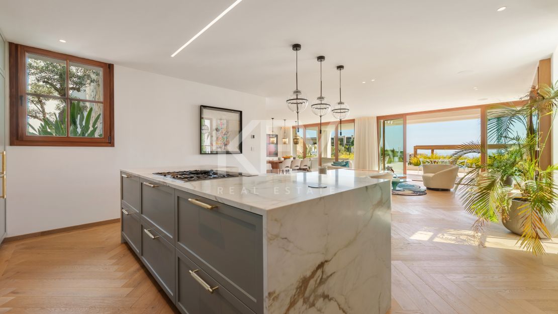 Villa moderna con vistas al mar y comodidades de bienestar en The Hills, La Quinta