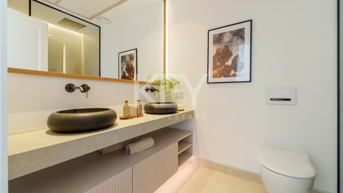 Villa moderna con vistas al mar y comodidades de bienestar en The Hills, La Quinta