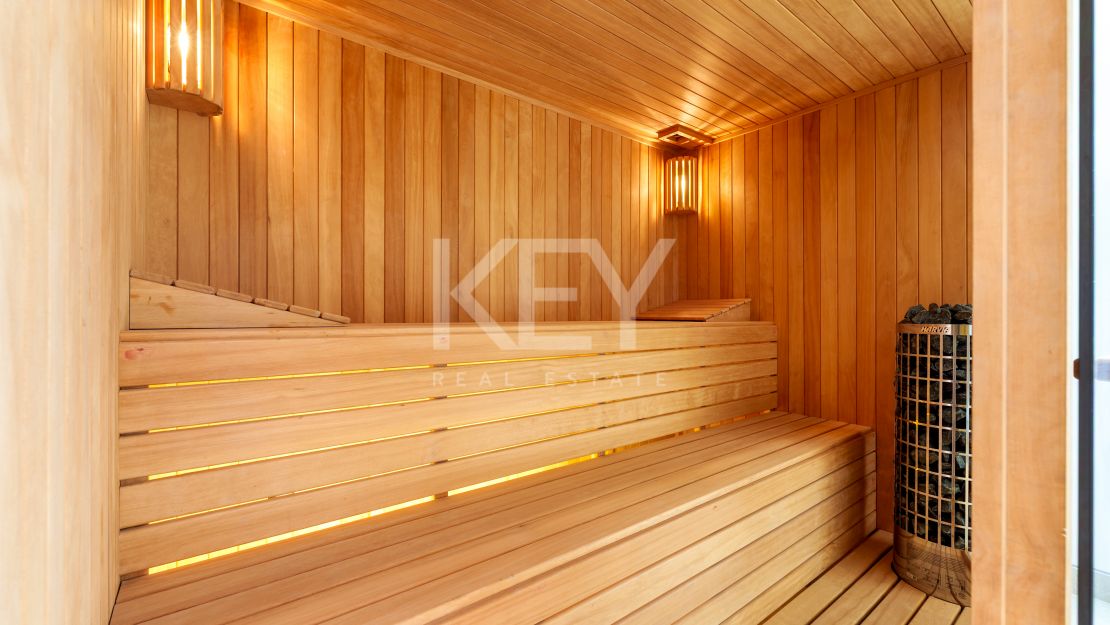 Villa moderna con vistas al mar y comodidades de bienestar en The Hills, La Quinta