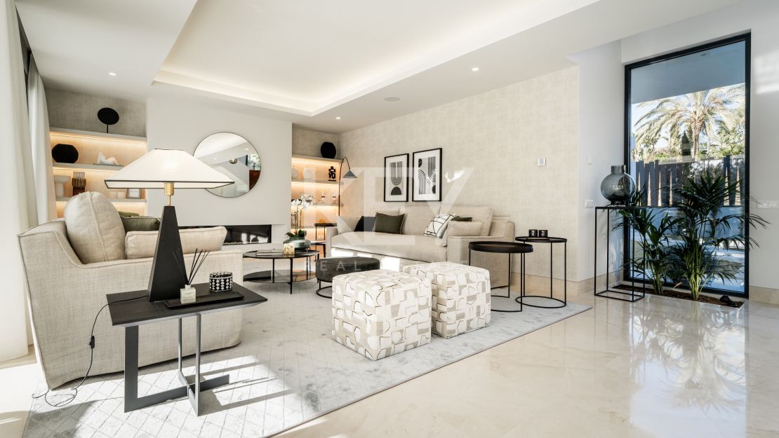 Villa única de estilo moderno con impresionantes vistas en venta en El Campanario, Estepona
