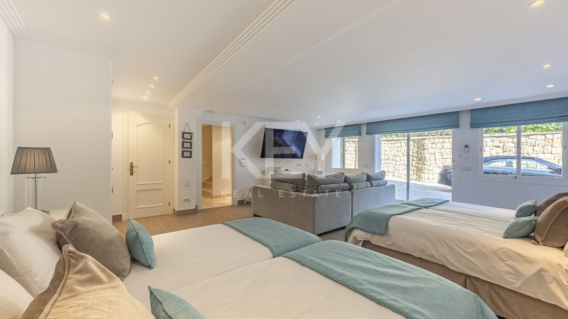 Villa andaluza clásica con privacidad y vistas al golf en La Reserva de La Quinta