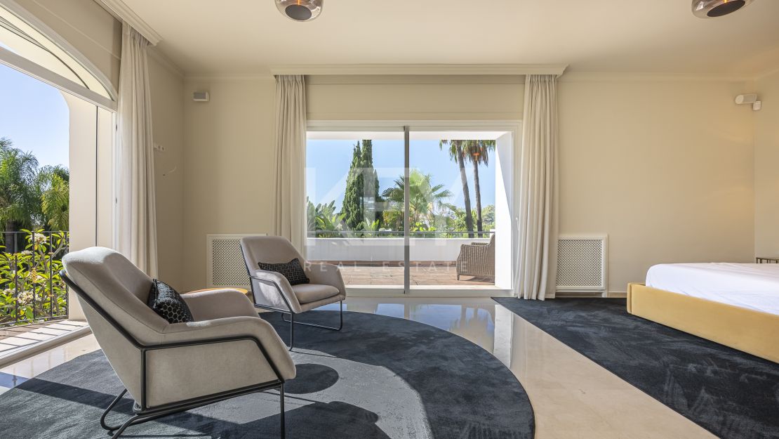 Villa andaluza clásica con privacidad y vistas al golf en La Reserva de La Quinta