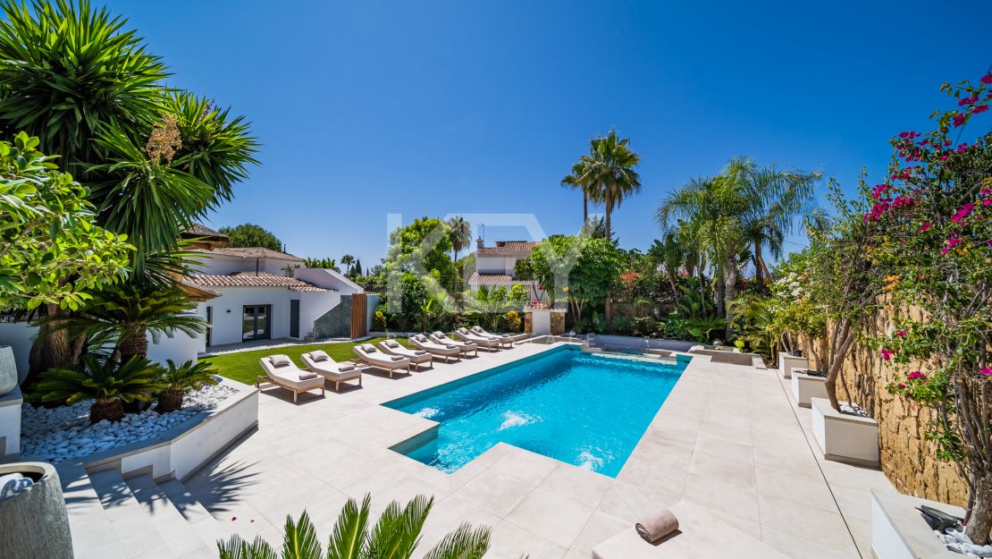 Spacious Villa for short-term rent in Nagueles, Golden Mile, Marbella