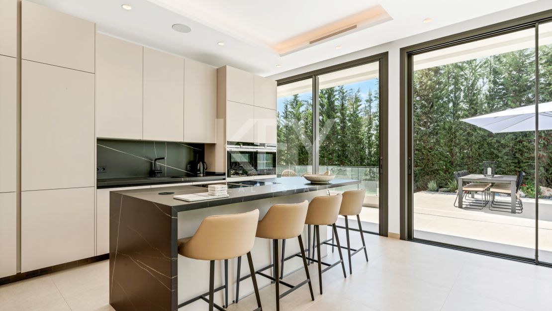 Amplia y cómoda villa a estrenar en venta en La Cerquilla, Nueva Andalucia, Marbella