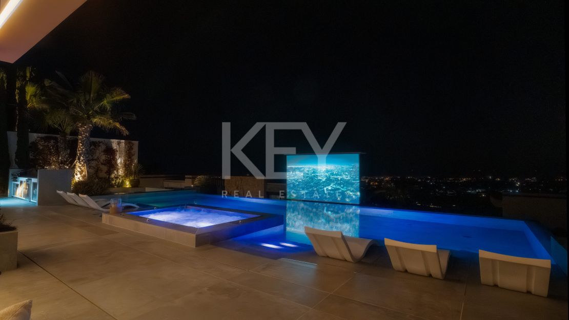 Lujosa y espectacular villa con SPA privado en La Quinta, Benahavís