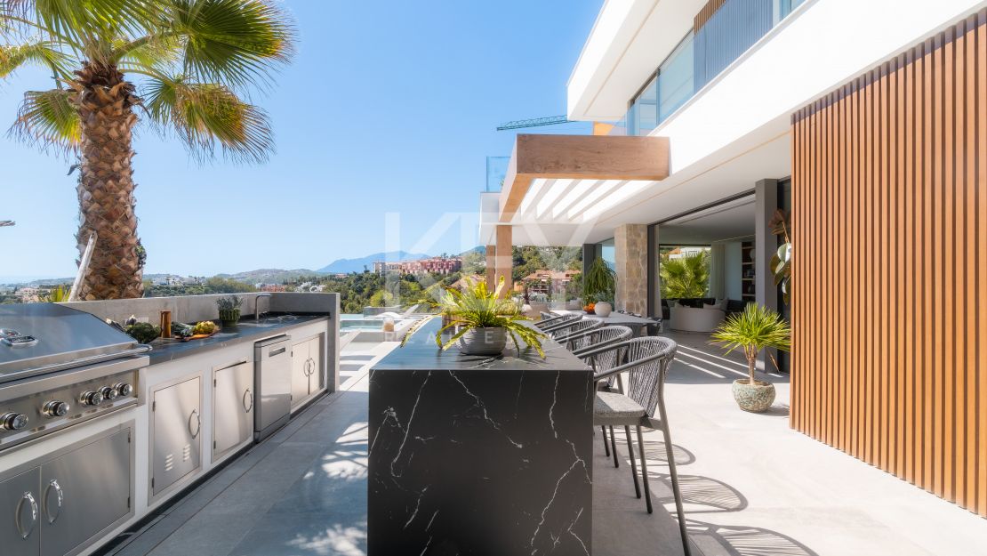 Lujosa y espectacular villa con SPA privado en La Quinta, Benahavís