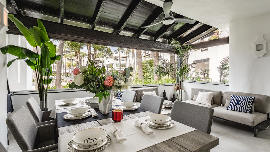 Luxury and perfectly presented apartment for sale in Marina Puente Romano